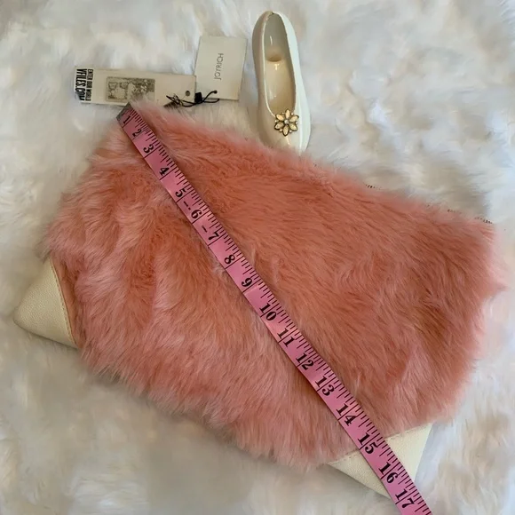 JOYRICH pink Faux fur fluffy zippered clutch, toiletries bag NWT w/golde… - Picture 4 of 13